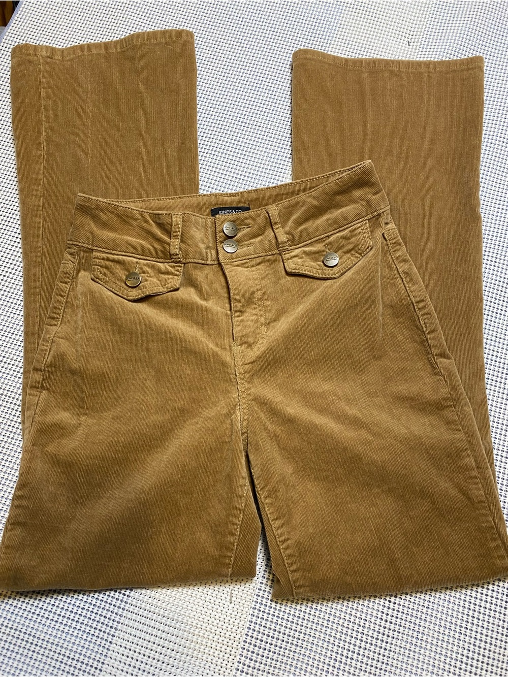 70’s Style Corduroy Wide-Leg Jeans in Camel Brown - High-Rise Flare Sz-4